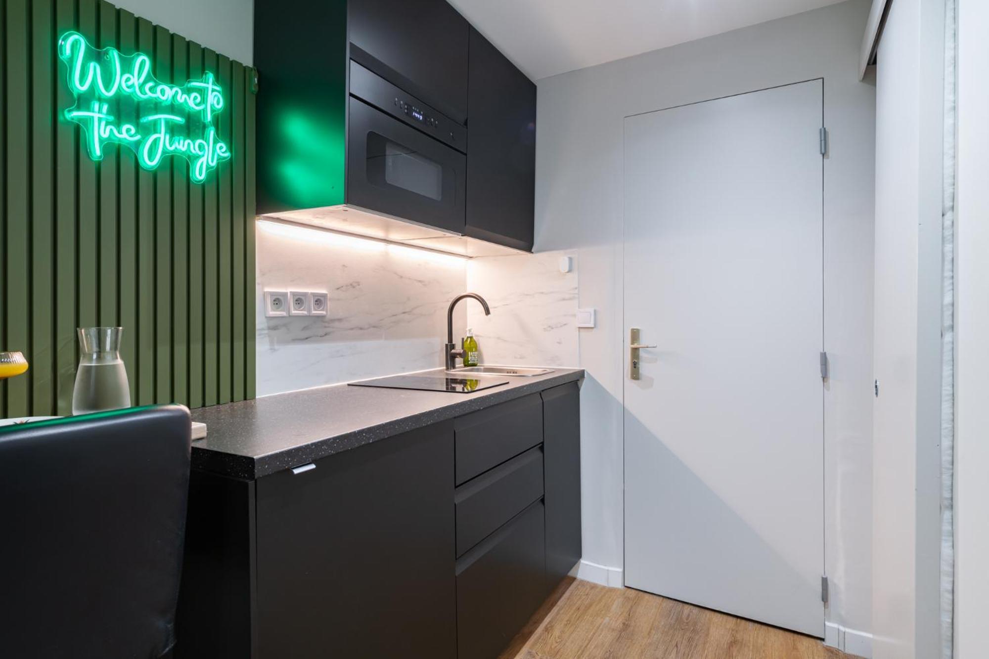 Jungle Republic Apartment Marseille Bagian luar foto